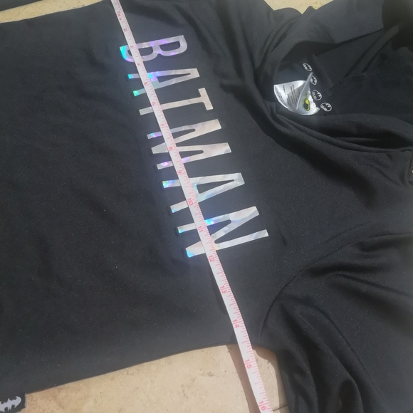 🔵 3/$30 Women's Cropped Batman Shirt - Picture 9 of 15